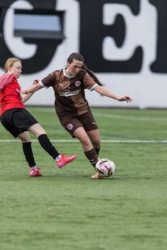 Bild 142 - wBJ FC St. Pauli - Walddoerfer SV : Ergebnis: 3:4